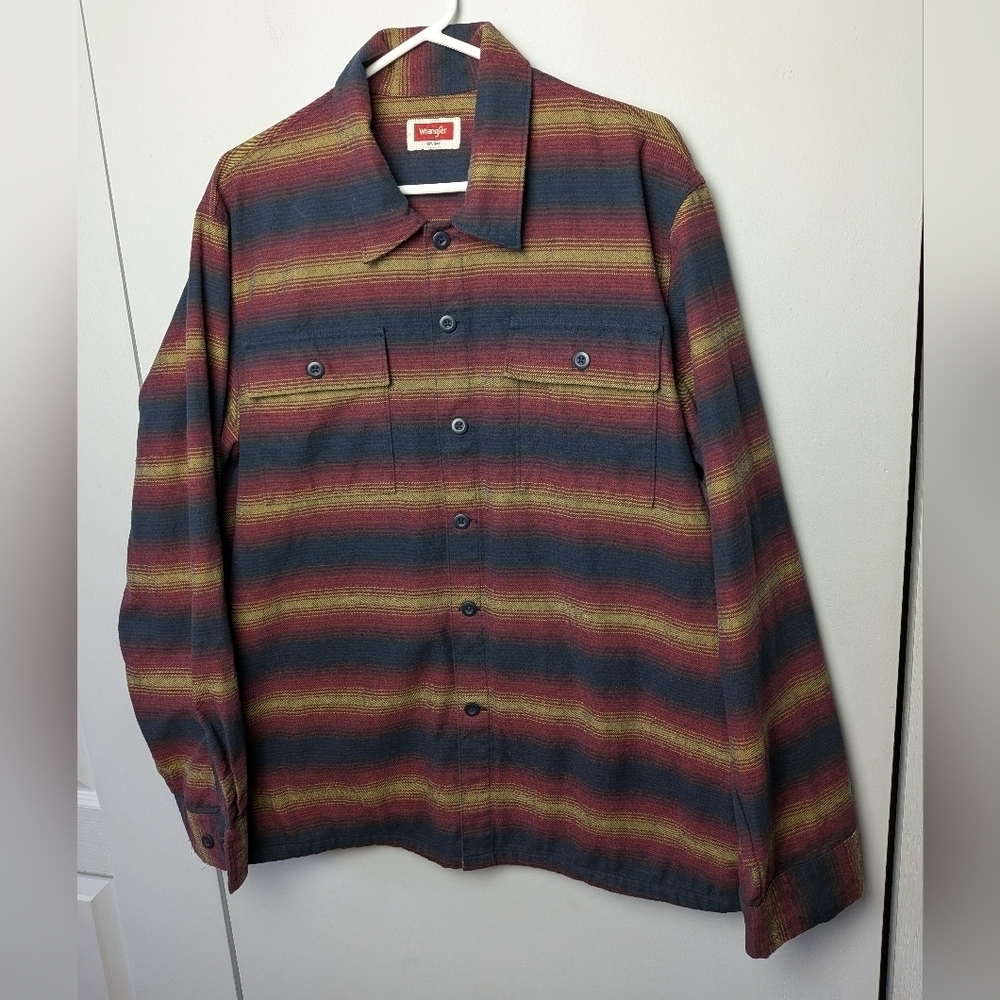 WRANGLER Men Thick Casual Button Down Shirt Long Sleeve Aztec Size L Pockets